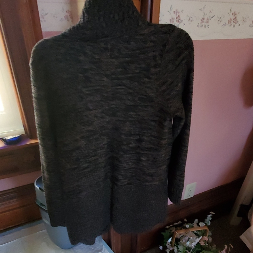 Sweater - Picture 2 of 5